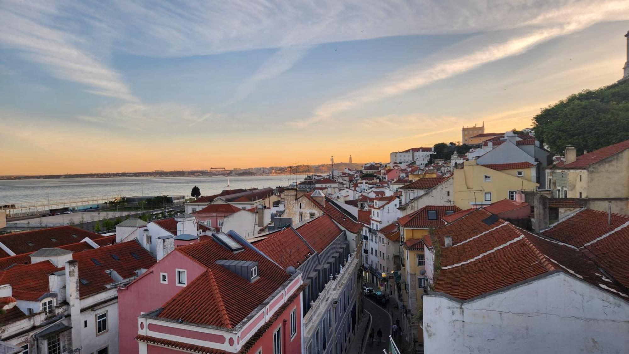 Duplex 4to Piso Em Alfama Apartment Lisbon